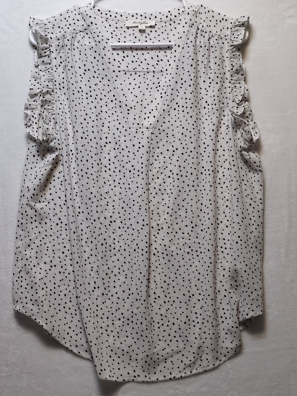 Monday Fun Polka Dot Flutter Ruffle Sleeve Blouse Top M White Black V-Neck